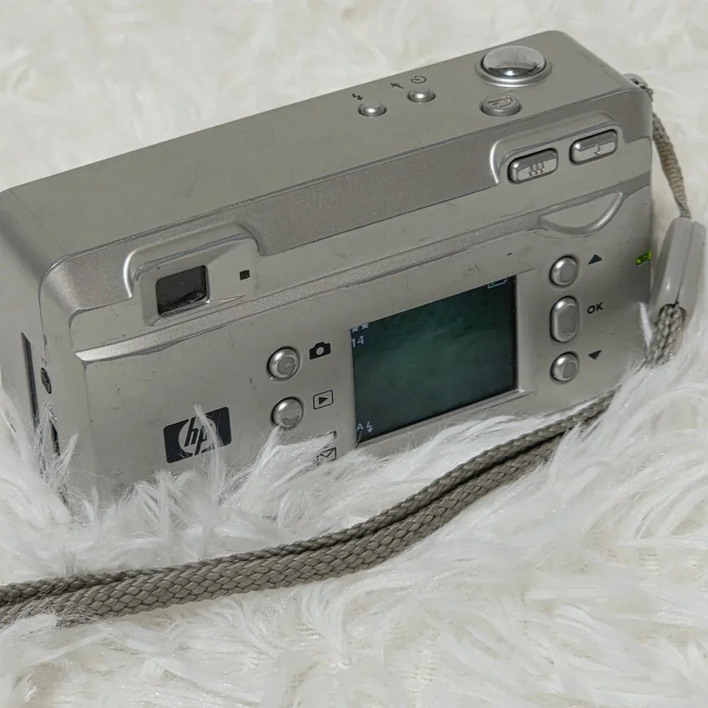 Vintage HP Photosmart 435 digital camera WORKING